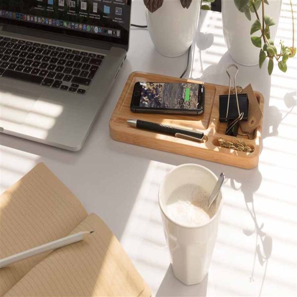 Bamboe desk organizer & draadloze oplader