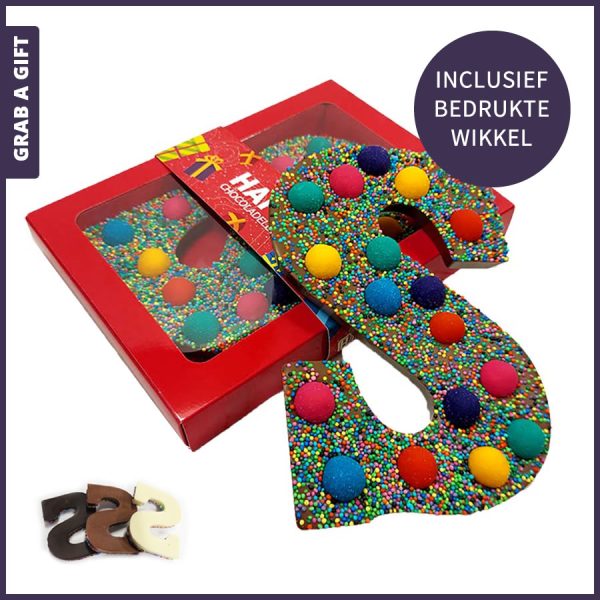 chocoladeletter met bedrukte wikkel
