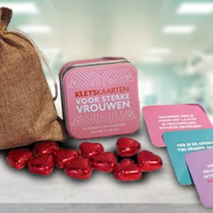Zorg vrouwen kletskaarten en hartjes