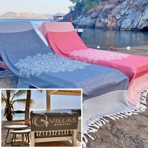 Beachbed cover strandlaken met ingeweven logo