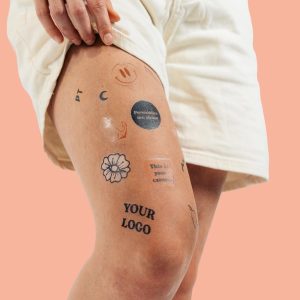 gekleurde tijdelijke plaktattoos